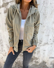 Women's Button-Front Oversized Pocket Cardigan in Green