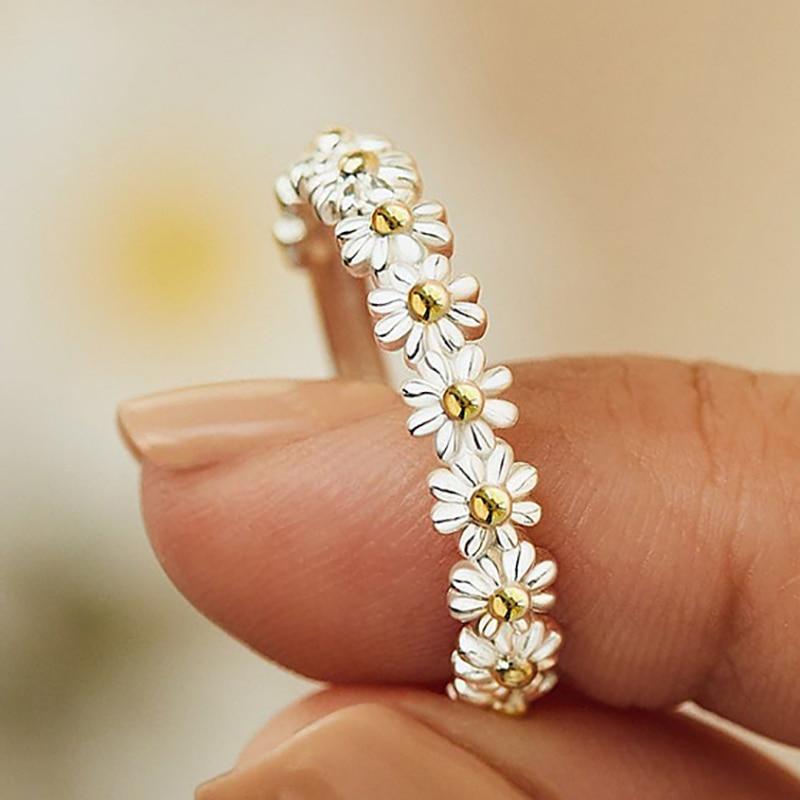 Lightweight Everyday Ring – Even, Lasting Finish, Easy to Layer