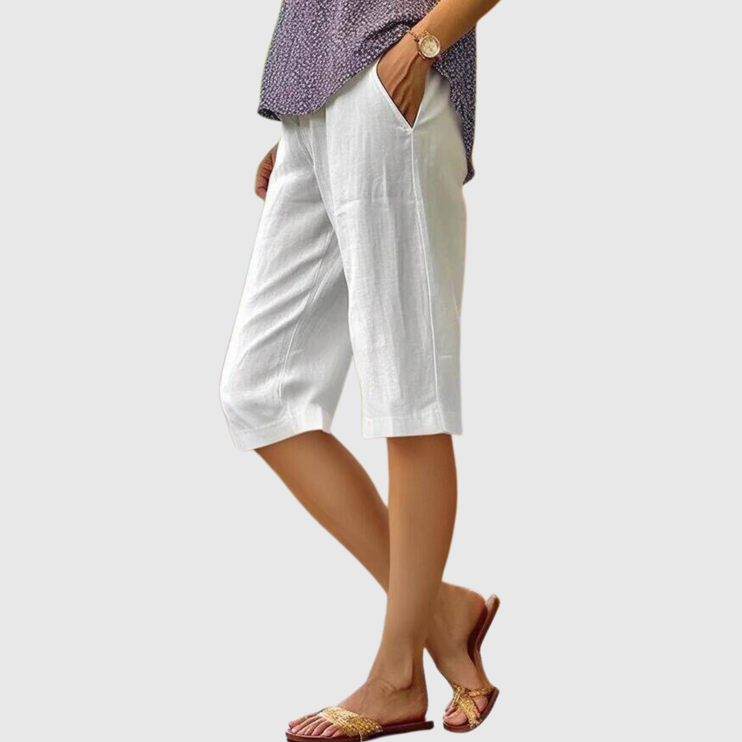 Easy-Cut Warm-Weather Shorts for Women – Relaxed Fit, Neat Hem Finish in Green