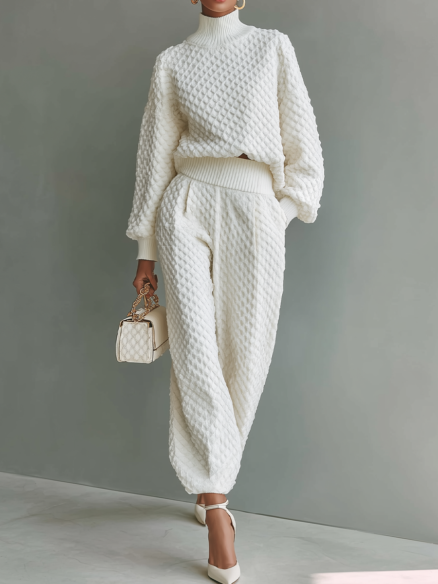 Matching Two-Piece Set for Women – Comfortable Relaxed Fit, Complete Outfit in White