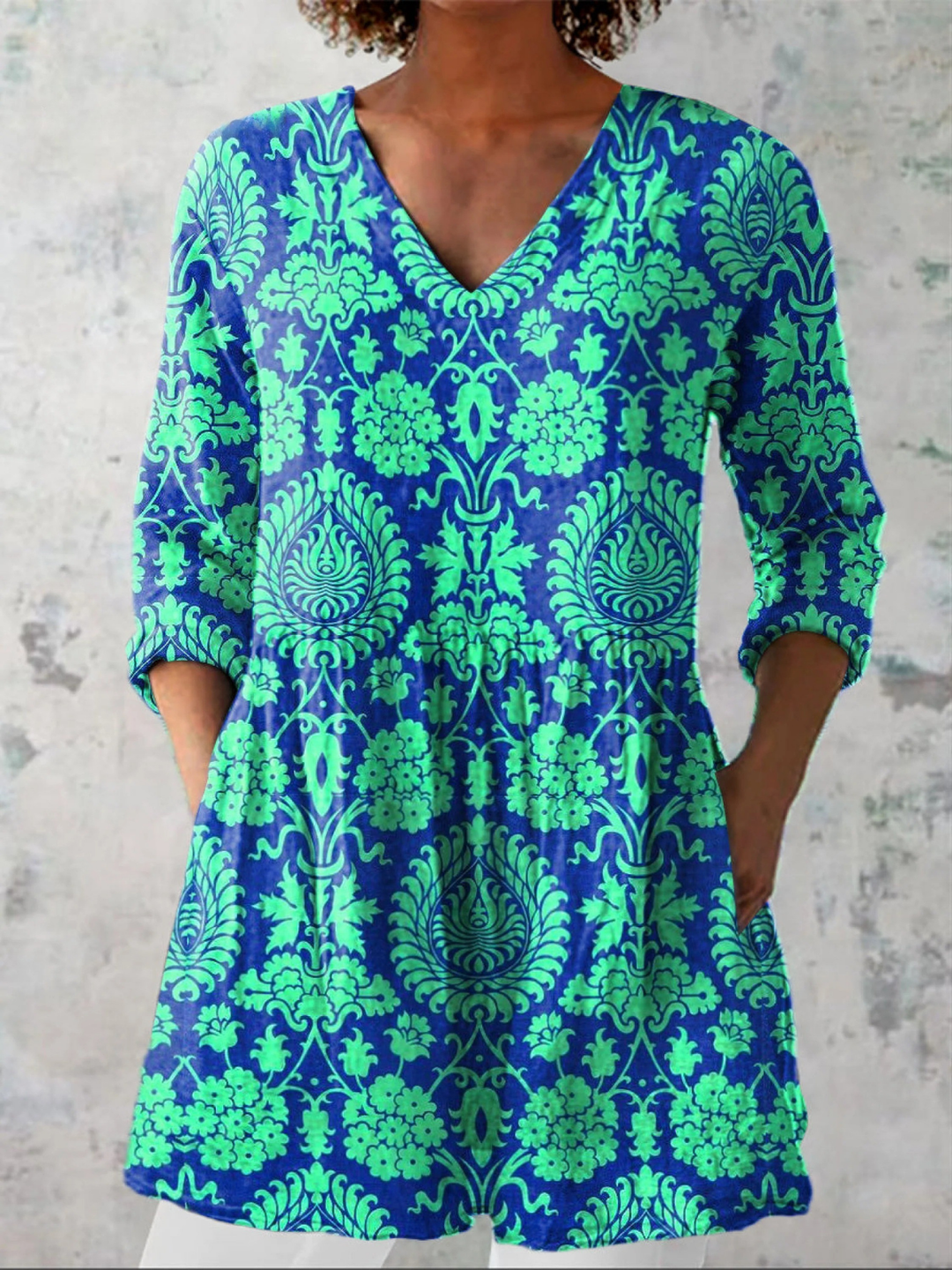 Elegant Collared Blouse for Women – Comfortable Sleeves, Tuck-In Styling in Blue
