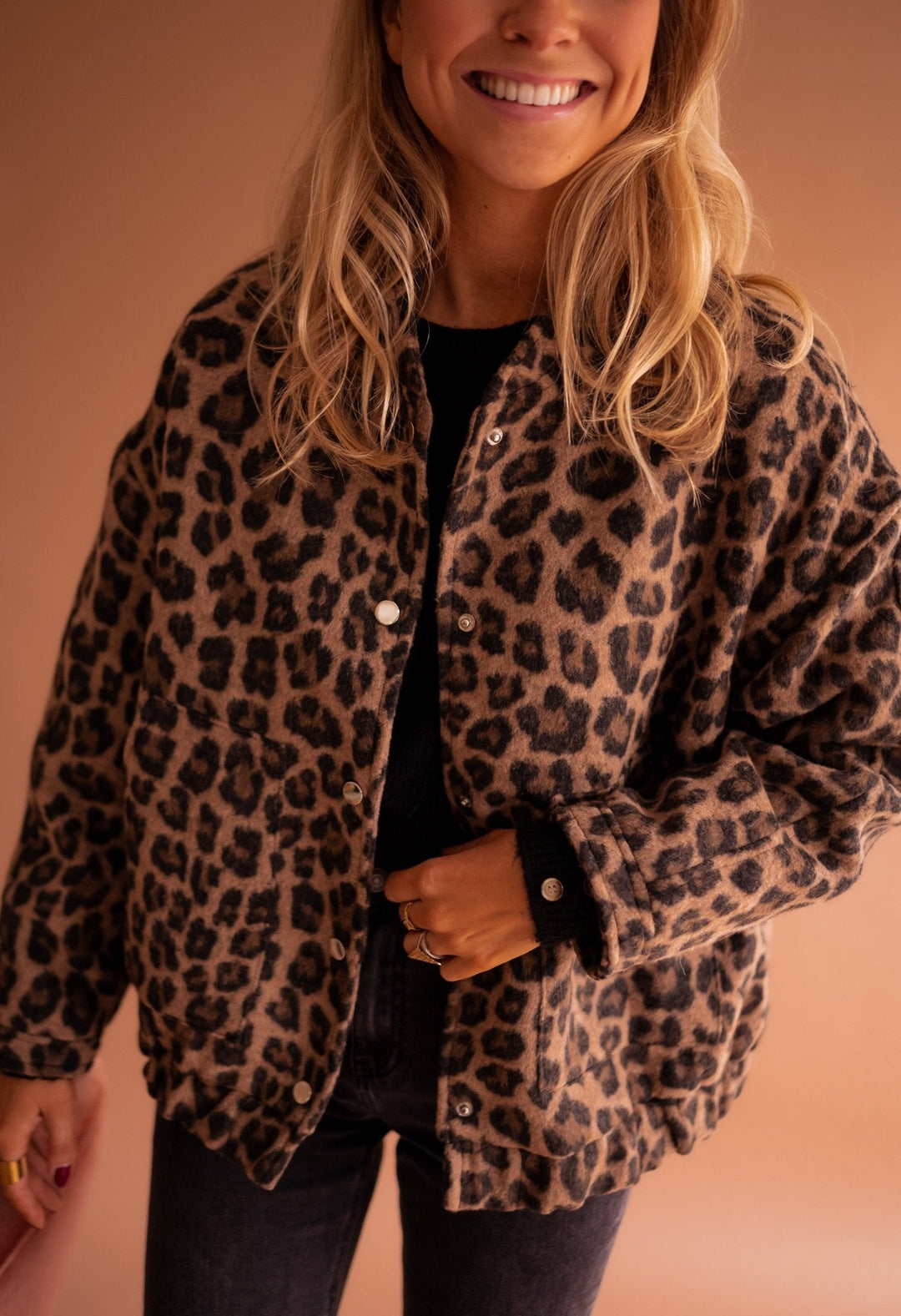 Lightweight Printed Jacket for Women – Relaxed Fit, Structured Shoulders in Leopard