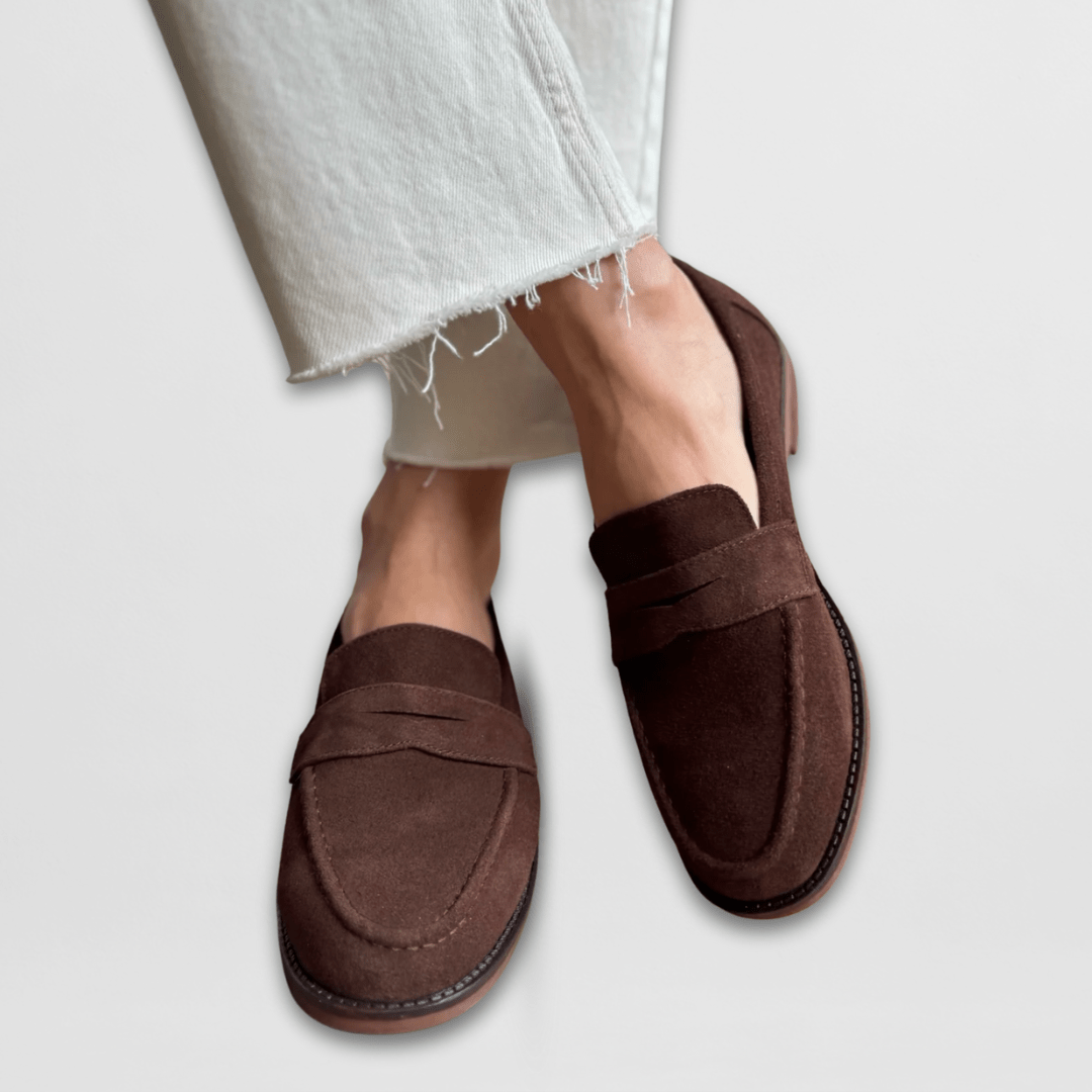 Vintage-Style Faux Suede Loafers for Women – Timeless Shape, Padded Build